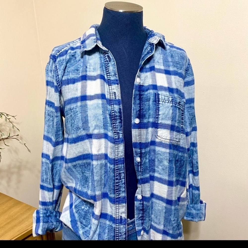 American Eagle Boyfriend Blue Plaid Button Down M